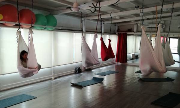 4 fine settimana di Yoga in Amaca con Chiara Sposito 2023