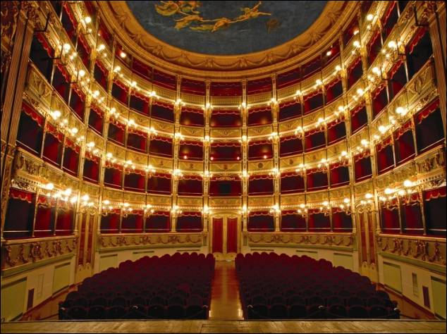 Selezione per nuovo corpo di ballo al Teatro Verdi di Salerno