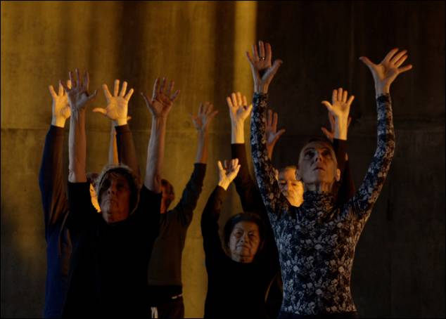 Fondazione Nazionale della Danza / Aterballetto vola a Parigi per la prima della nuova produzione