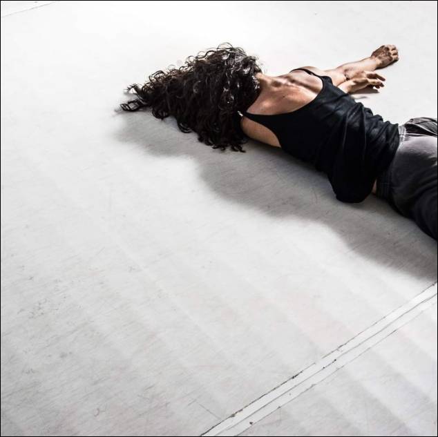 Fall  Into The Floor con Francesca Lombardo 